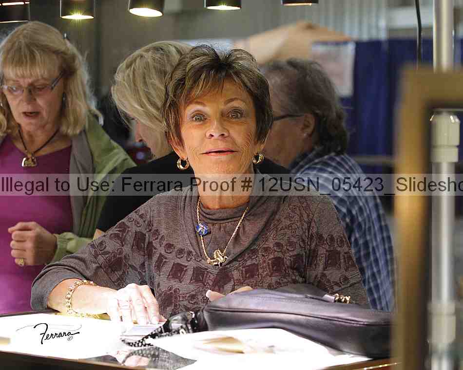 Proof 12usn_05423_slideshow